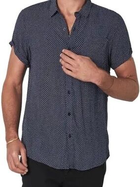 Rollas Beach Boy Shirt Dreamtime Navy
Classic Men’s lightweight button down